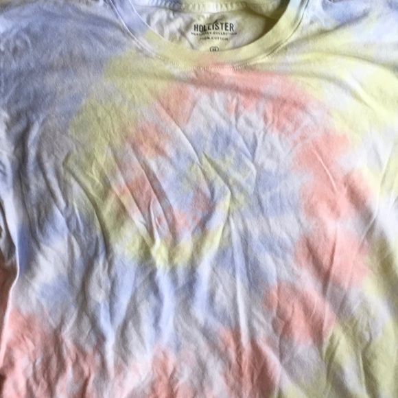 HOLLISTER crop top, MEDIUM tie die. Super cute and ready for spring/summer - Picture 4 of 4